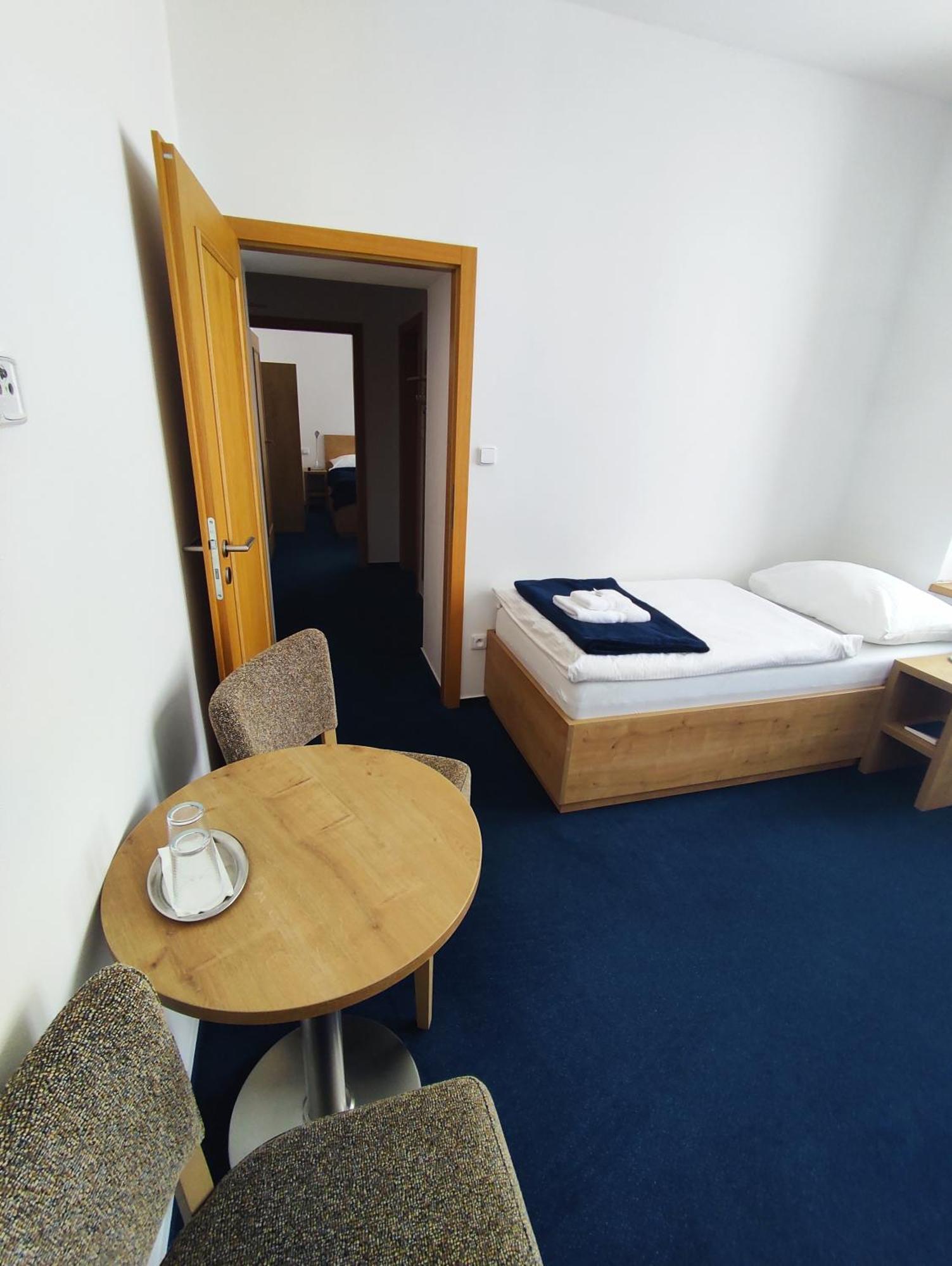 Hotel Poutni Dum Králíky Exteriör bild